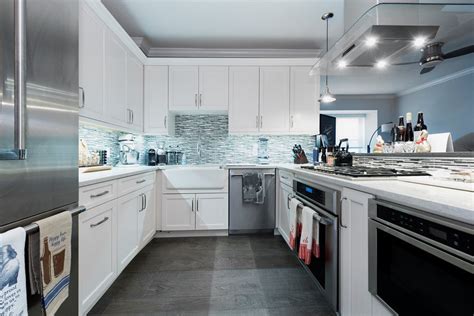 small kitchens styles  inspire  nyc remodel
