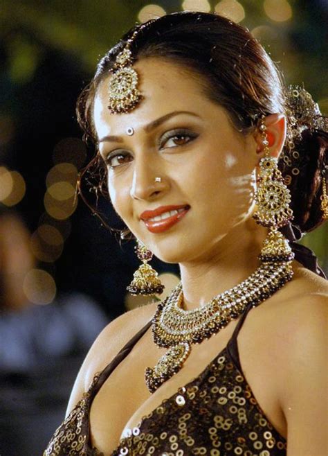 Sexy Item Girls Actress Haripriya Item Dance Gallery