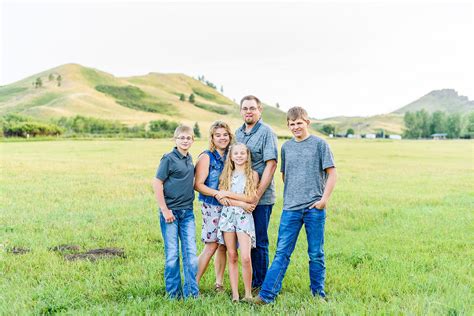 montana montain family session  merry character photography
