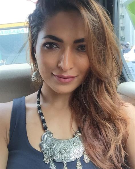 parvathy omanakuttan photos 30 hot sexy and most beautiful photos of parvathy omanakuttan newsx