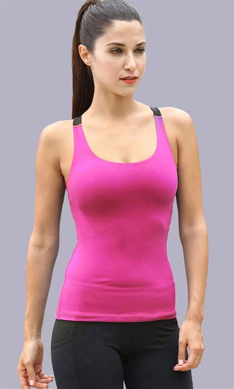 20 Best Tank Tops With Built In Sports Bra – Lucy Fashions