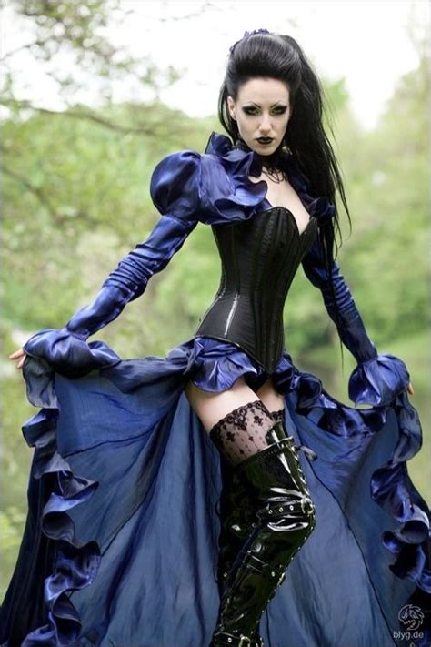 pin about gothic mode und gotische mädchen on gorgeous corsets