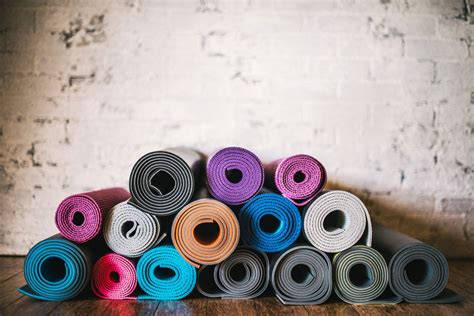 How To Choose The Best Yoga Mat With Thickness Texture And Eco