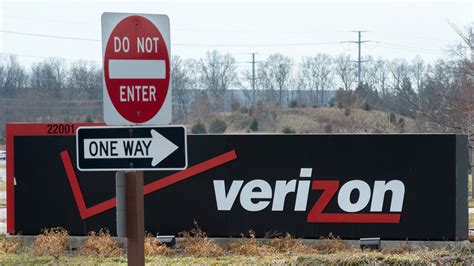 verizon wireless suffers massive service fail   societys