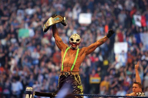 San Diego Pro Wrestler Rey Mysterio To Be Inducted Into Wwe Hall Of