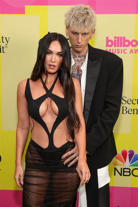 Megan Fox S Sexy Billboard Music Awards Dress Steals The Show