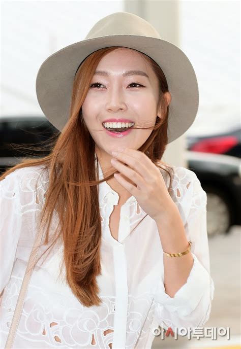 Check Out Jessica Jung S Gorgeous Photos From The Airport