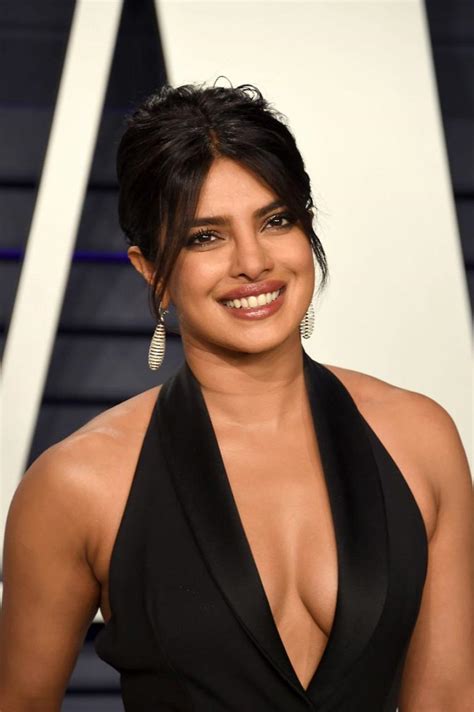 Priyanka Chopra Cleavage At Vanity Fair S Oscars Party