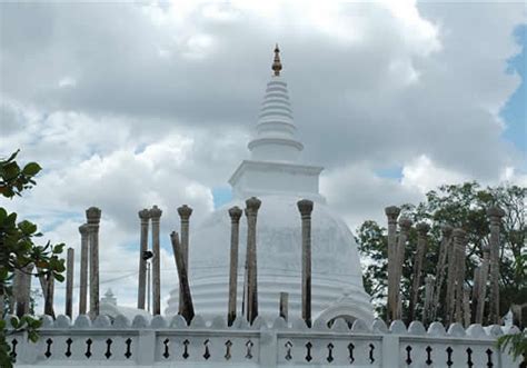 stupa land ancient buddhist stupas  sri lanka