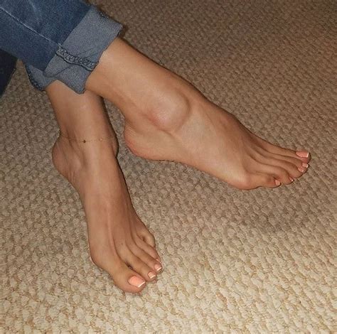 clean nice toes pretty toes feet soles women s feet trainer heels