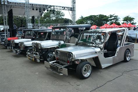 owner type jeep  bumper  bumper car show  pasay philippines