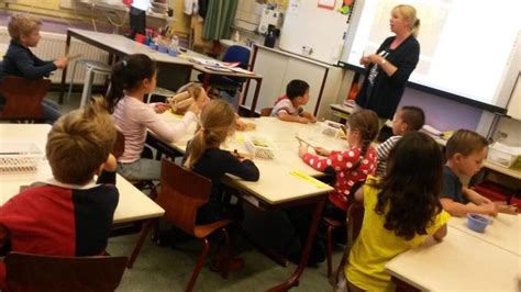 vrouwen domineren op basisschool hoe zit dat  uw regio omroep gelderland