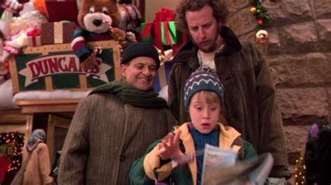 Movie Review Home Alone 2 Lost In New York Starring Macaulay Culkin