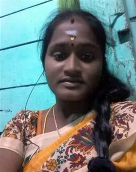 Tamil Big Booby Village Sexy Aunty Shows Nipple Femalemms