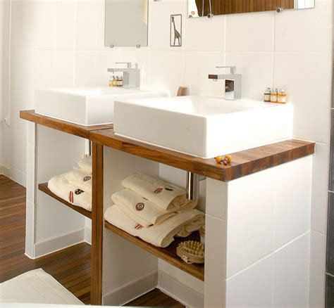 salle de bains en teck pose des vasques bricolage avec robert