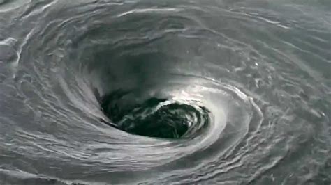 whirlpool amazing biggest whirlpool   world youtube