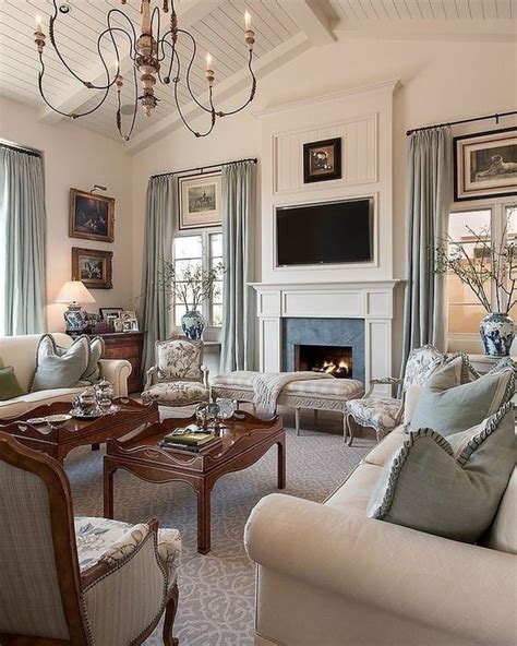 25 Most Beautiful Traditional Living Room Decorating