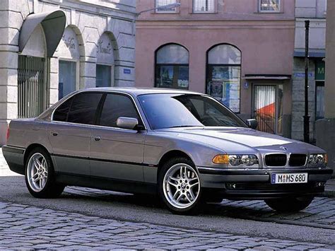 Bmw Heaven Specification Database Comparison Between Bmw 728i E38 Lci
