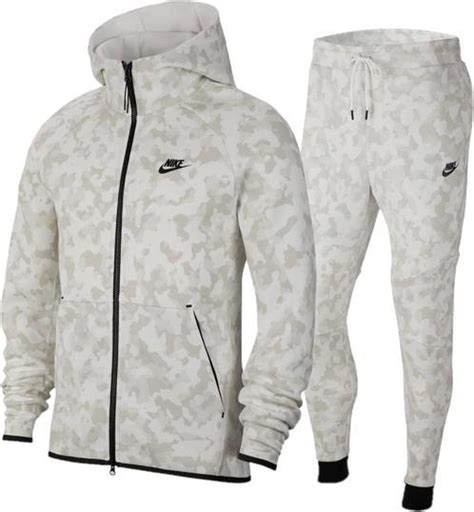 bolcom nike nsw tech fleece trainingspak heren camo mts