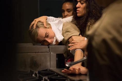 ‘orange is the new black season 4 spoilers is stella returning to litchfield piper set to