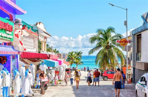 latest cancun  playa del carmen travel restrictions tourists