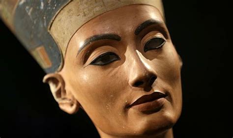 Who Was Queen Nefertiti Was She Buried Inside King Tut S