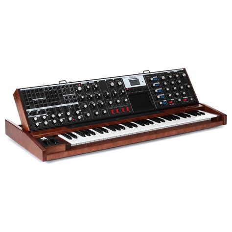 moog minimoog voyager xl synthesizer  gearmusiccom