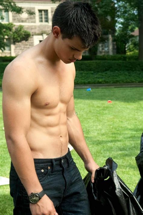 taylor lautner in abduction taylor lautner shirtless