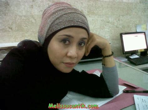 Hijabers Seksi Foto Hot Tante Cantik Memakai Hijab Narsis