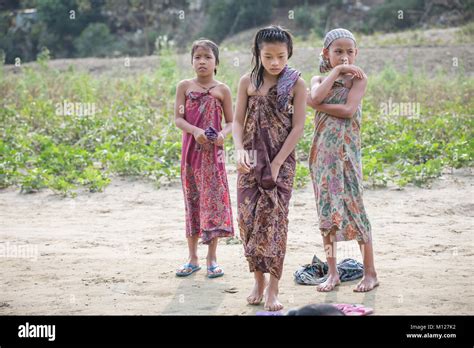bangladeshi girls bathing   river stock photo alamy