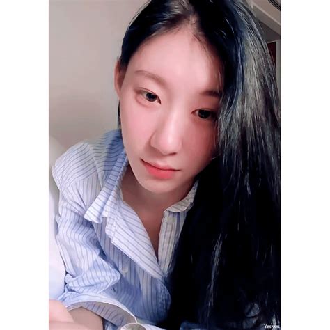 Daitzy On Twitter Rt Yesyou65 Itzy 채령 🌙 Bit Ly 3xnc75u 💫