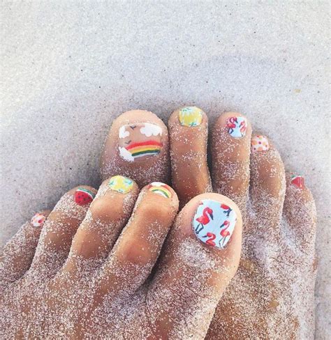 happy feet nail art  goldfish kiss diynailart feet nail design