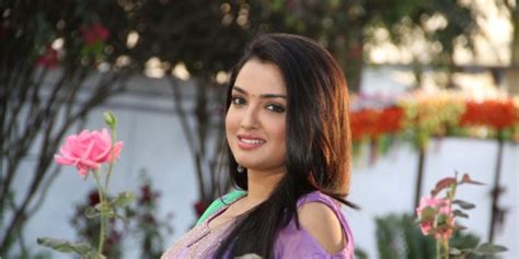 amrapali dubey hd wallpapers photos images pics