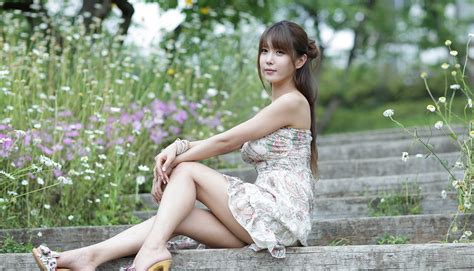 Asian Girls Sexy Heo Yun Mi Sexy In Outdoors