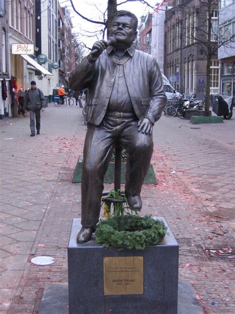 andre hazes statue cuyptstrat market amsterdam yossi langer flickr