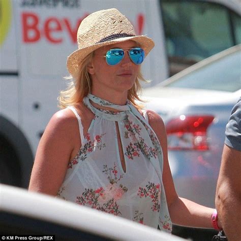 Britney Spears Displays Her Enviably Toned Physique In Pretty Summery