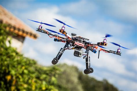 flying violations create risk   drones  inspection technology insurance risk services
