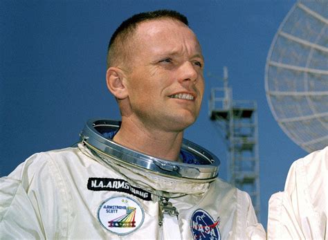 neil armstrong s most courageous moments as a pilot business insider