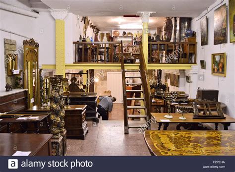 antique vintage furniture store  barri gotic  town