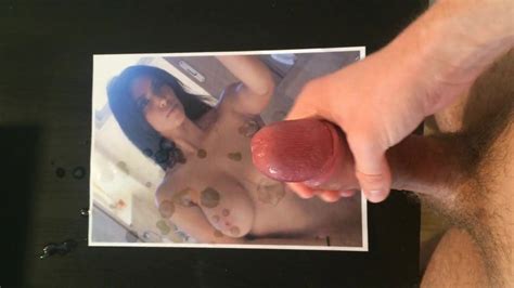 Jerking Of And Cumming To Kim Kardashian Free Man Porn F4