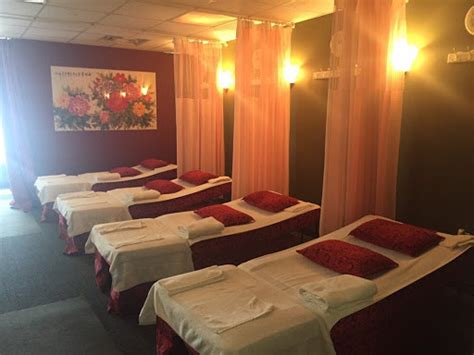 vivian day spa foot reflexology asian massage therapist  greenwood