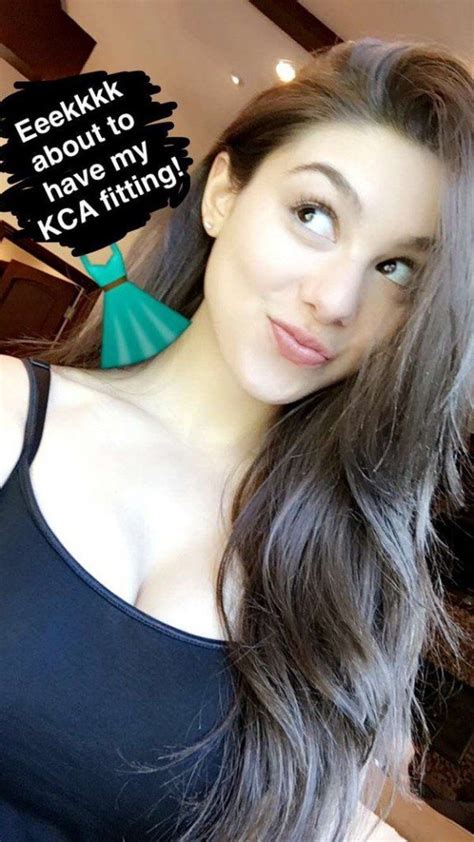 Kira Kosarin Cleavage Collection 15 Photos Thefappening