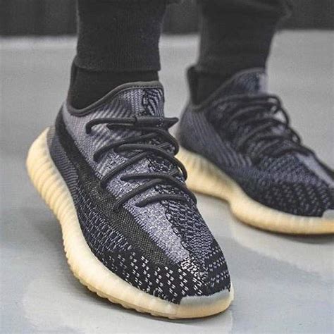 yeezy boost   carbon kick game