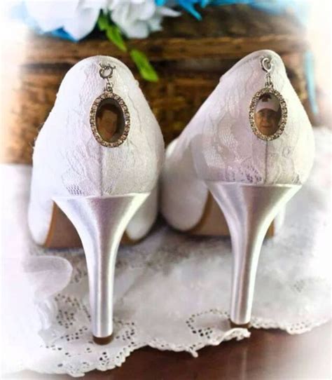 bride has pictures of her deceased father in her wedding shoes so he can still walk her down the