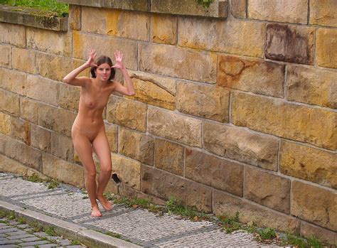 Naked Girl Acting Silly In Public Porn Pic Eporner