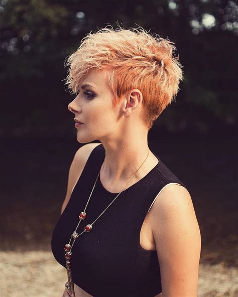 types  pixie haircuts styles  women