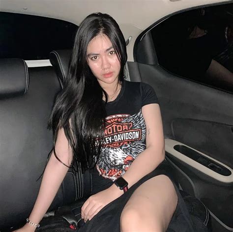 Koleksi Foto Cewek Cantik Selebgram Asal Jakarta Republic Renger Cantik