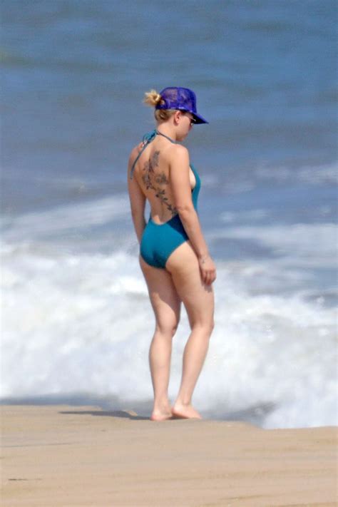 Scarlett Johansson Bikini Candids At A Beach In Ny 22 Gotceleb
