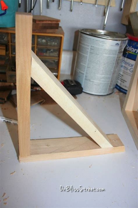 build  simple shelf bracket   space