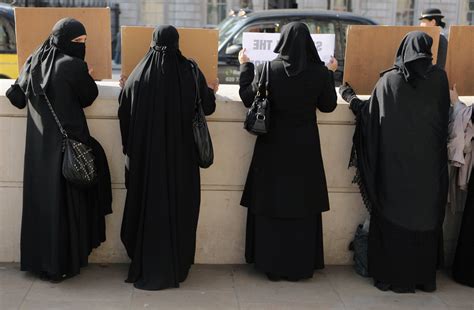 muslim women  economically disadvantaged group  britain report